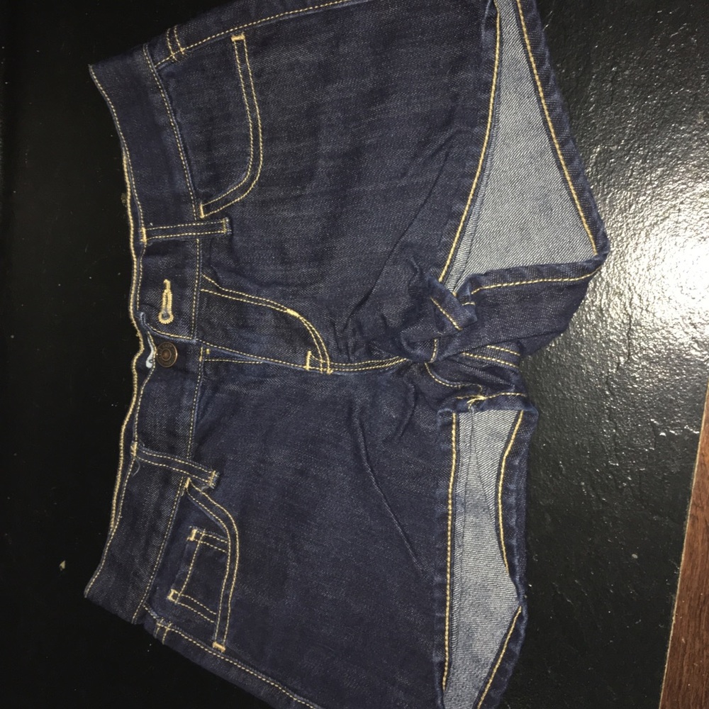 5 for 20. Diva fit Old Navy Shorts.